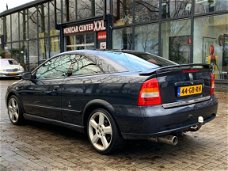 Opel Astra Coupé - 2.2-16V