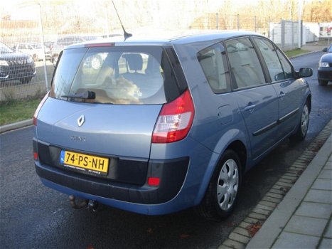 Renault Grand Scénic - 2.0-16V Authentique Comfort 7 persoon - 1