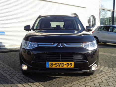 Mitsubishi Outlander - 2.0 Intense Automaat / Navigatie - 1