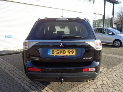 Mitsubishi Outlander - 2.0 Intense Automaat / Navigatie - 1