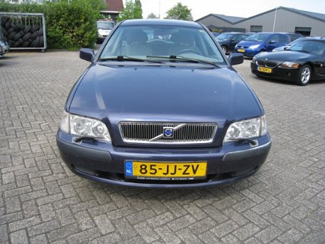 Volvo V40 - 1.8 EUROPA - 1