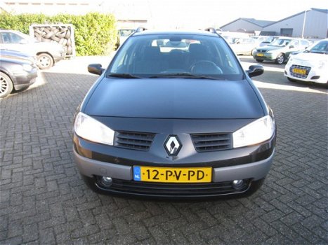 Renault Mégane Grand Tour - 1.6 16V GT - 1