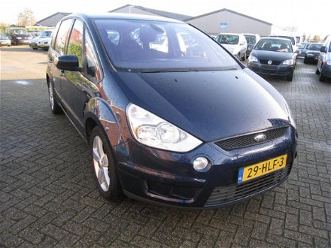 Ford S-Max - 2.0 16V 107KW Navigatie - 1