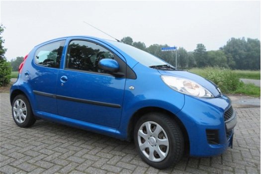 Peugeot 107 - 1.0i met Airco en Vele Opties - 1