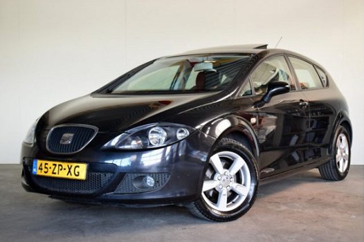 Seat Leon - 1.9 TDI Eco. Sport PANO/CLIMA/LMV/TREKHAAK - 1