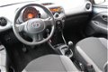 Toyota Aygo - 1.0 5-DRS AIRCO 1E EIGENAAR RADIO - 1 - Thumbnail