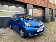 Toyota Aygo - 1.0-12V Dynamic Blue airco lage km stand vol optie, s