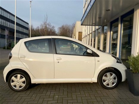 Toyota Aygo - 1.0 12v Comfort Navigator I Airco I AUX I Navigatie - 1