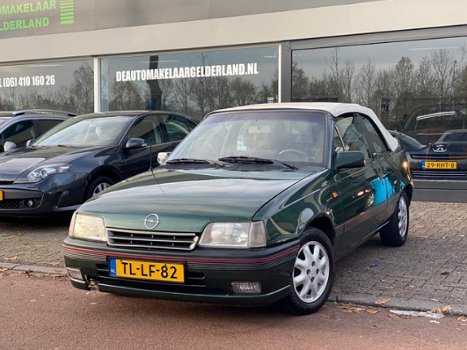 Opel Kadett - 1.6i GL kat. Nw APk/Elec ramen/Elec kap/Lmv - 1