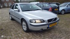 Volvo S60 - 2.4 Edition/Airco/Trekhaak/apk en beurtje