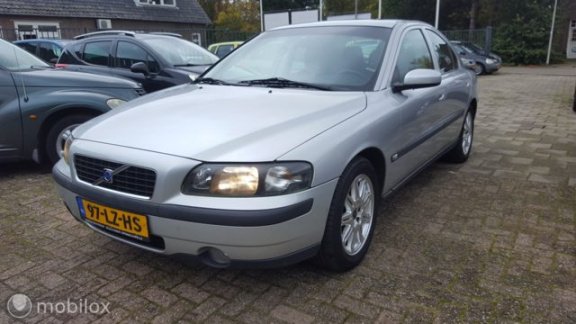 Volvo S60 - 2.4 Edition/Airco/Trekhaak/apk en beurtje - 1