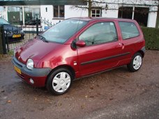 Renault Twingo - 1.2-16V Privilège *AIRCO*136.000 org.km.*NIEUWE APK +STEEKPROEF