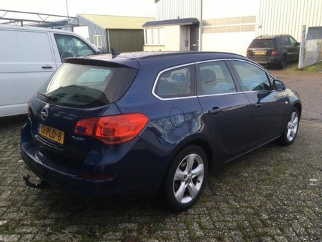 Opel Astra Sports Tourer - 1.4 Turbo Edition (140PK, trekhaak, navi) - 1