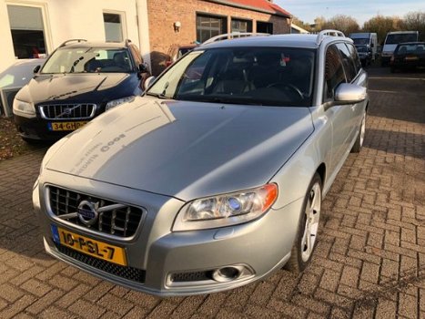 Volvo V70 - 2.0T R-design automaat - 1