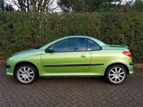 Peugeot 206 CC - 2.0-16V Veel facturen APK t/m 15-02-2020 - 1