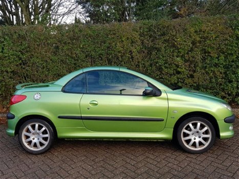 Peugeot 206 CC - 2.0-16V Veel facturen APK t/m 15-02-2020 - 1