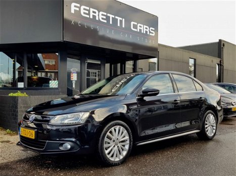 Volkswagen Jetta - 1.4 TSI HYBRID AUT7 HIGHLINE NAVI AIRCO XENON LMV PDC ORG.106d.KM - 1