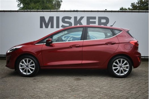 Ford Fiesta - 1.0 EcoB. Titanium RIJKLAARNAVIB&ODRIVER2+3VOORRUITVERW - 1