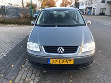 Volkswagen Touran - 1.6-16V FSI Trendl