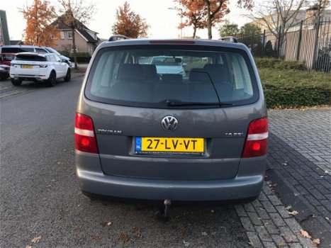 Volkswagen Touran - 1.6-16V FSI Trendl - 1