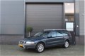 Volvo XC70 - 2.4 D5 Summum | LEDER | Trekhaak | NAVI | PDC | Stoelverw - 1 - Thumbnail