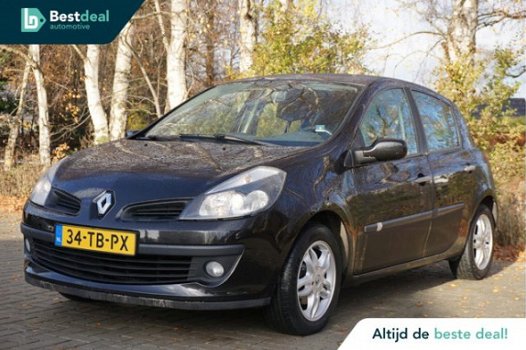 Renault Clio - 1.6-16V Dynamique Luxe 5-Dr. | Airco | Trekhaak Trekhaak | 5 Deurs | Airco | Radio Mp - 1