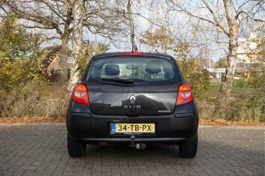 Renault Clio - 1.6-16V Dynamique Luxe 5-Dr. | Airco | Trekhaak Trekhaak | 5 Deurs | Airco | Radio Mp - 1