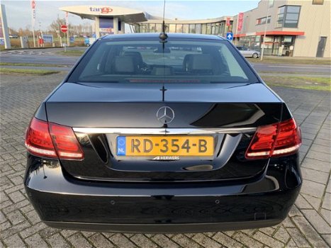 Mercedes-Benz E-klasse - 200 BlueTEC Ambition *Automaat, Climate, Leder, Cruise Control, LM velgen - 1