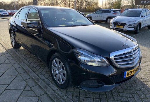 Mercedes-Benz E-klasse - 200 BlueTEC Ambition *Automaat, Climate, Leder, Cruise Control, LM velgen - 1