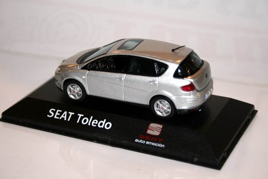 Seat Toledo 5-deurs 1/43 - 2