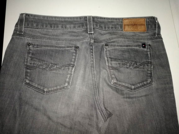 TOMMY HILFIGER W29 L33 - nr. 1