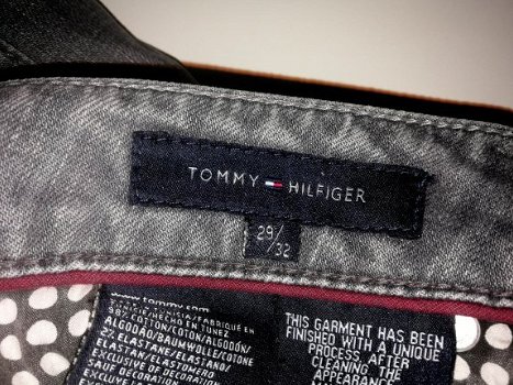 TOMMY HILFIGER W29 L33 - 4