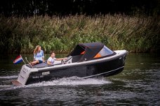 Maxima 600 Tender Sloep