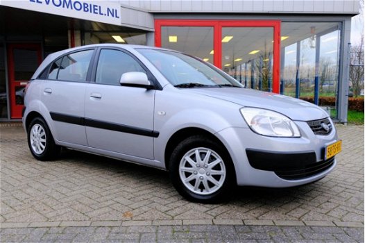 Kia Rio - 1.4 L 5-Deurs - 1