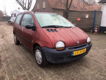 Renault Twingo - 1.2 Spring met groot panorama dak, stuurbekr. en APK - 1 - Thumbnail