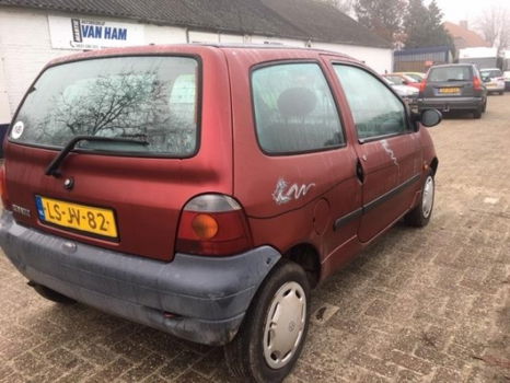 Renault Twingo - 1.2 Spring met groot panorama dak, stuurbekr. en APK - 1