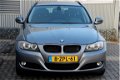 BMW 3-serie Touring - 318d Corporate Lease High Executive Navi Cruise ECC PDC Telefoon LMV16'' Trekh - 1 - Thumbnail