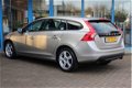 Volvo V60 - 1.6 T3 Navi - Adaptive Cruise - Blis - Dealer OH - 1 - Thumbnail