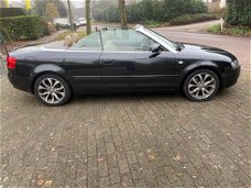 Audi A4 Cabriolet - 2.4 V6 Exclusive ALLE OPTIE, S KM 236000 MET NAP