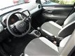 Toyota Aygo - 1.0-12V 5-Deurs X-Play | Rijklaar | Airco | Achteruitrijcamera - 1 - Thumbnail