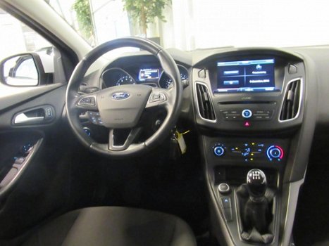 Ford Focus Wagon - 1.0 Ecoboost Trend (Navi/PDC) - 1