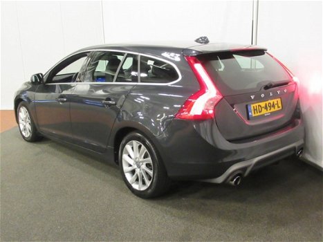 Volvo V60 - D2 Aut. R-Design - 1