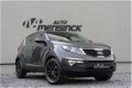 Kia Sportage - 1.7 CRDI X-ecutive Plus Pack / Viënna Leder/ Cruise Control/ Parkeersensoren/ Telefoo - 1 - Thumbnail