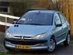 Peugeot 206 - 1.6-16V Gentry | 5drs. | Airco | Nieuwe APK | - 1 - Thumbnail