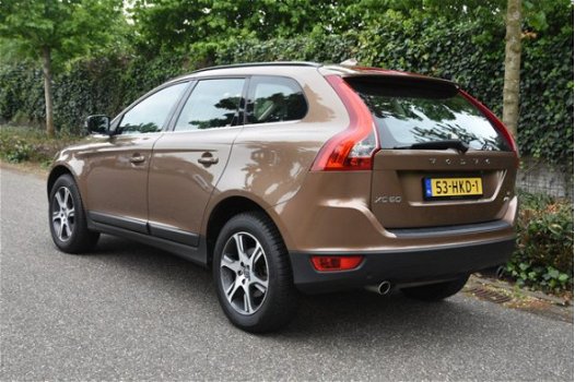 Volvo XC60 - 3.0 T6 286PK Momentum AUTOMAAT - 1