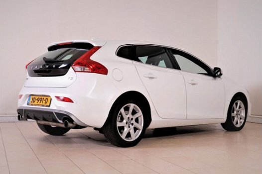 Volvo V40 - 2.0 T3 153 PK R-DESIGN NAVIGATIE HDD STANDKACHEL WIFI CAMERA BOTSHERK. BLUETOOTH CRUISE - 1