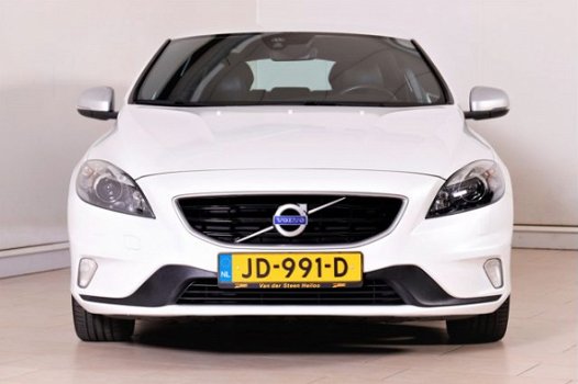 Volvo V40 - 2.0 T3 153 PK R-DESIGN NAVIGATIE HDD STANDKACHEL WIFI CAMERA BOTSHERK. BLUETOOTH CRUISE - 1