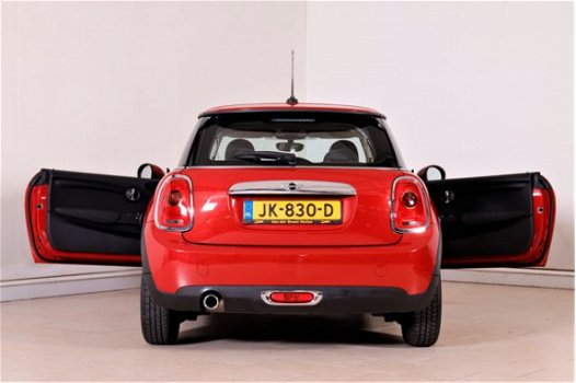 Mini Mini Cooper - 1.5i 135PK BUSINESS WIRED NAVIGATIE AIRCO BLUETOOTH CRUISE LMV15 BTW - 1