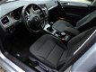 Volkswagen Golf - 1.6 TDI Comfortline 50 procent deal 7.225, - ACTIE Navi / Clima / Cruise / Telefoo - 1 - Thumbnail
