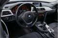 BMW 3-serie - 320i Edition Executive Navigatie Climate Control Stoelverwarming Parkeersensoren - 1 - Thumbnail